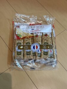 妊娠中期のおやつとして購入したストロベリークレープ
